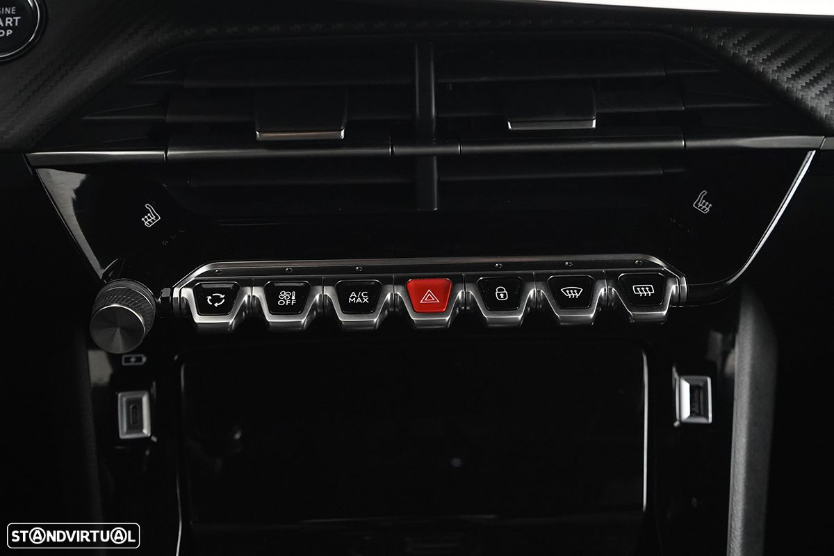 Peugeot e-2008 50 kWh GT - 14