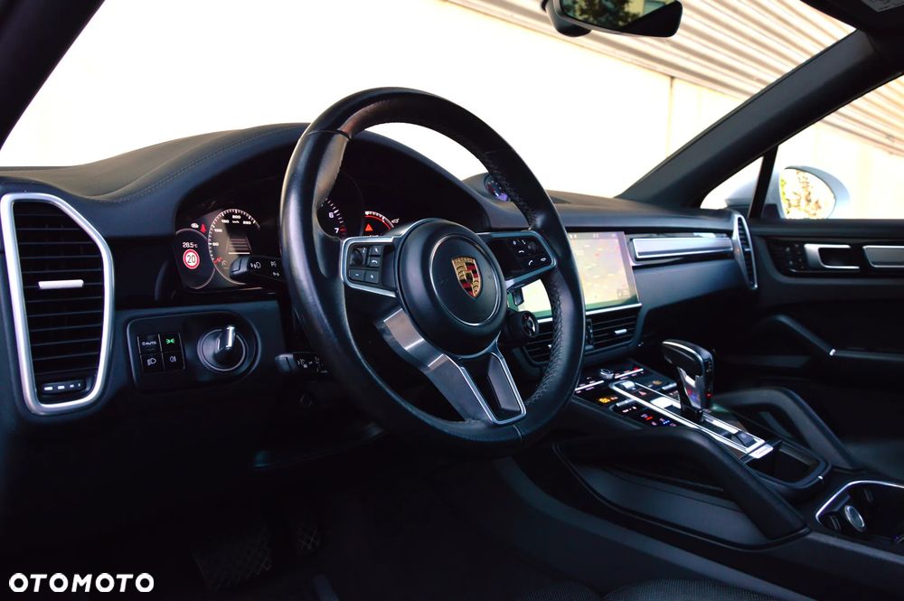 Porsche Cayenne Standard - 12