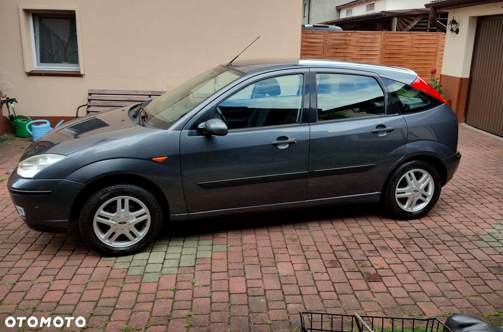 Ford Focus 1.6 16V Trend - 3