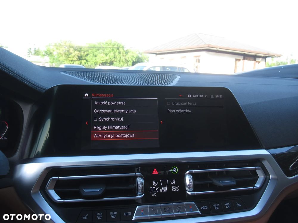 BMW Seria 3 318i Luxury Line - 26
