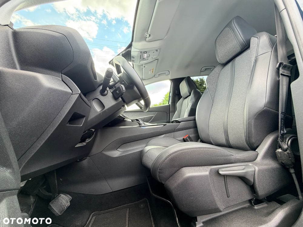 Peugeot 3008 1.6 PureTech Hybrid PHEV Allure Pack S&S EAT8 - 17