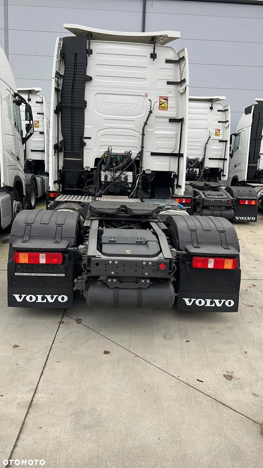 Volvo Ciągnik FH 4x2 460 KM MEDIUM, poduszki - 4