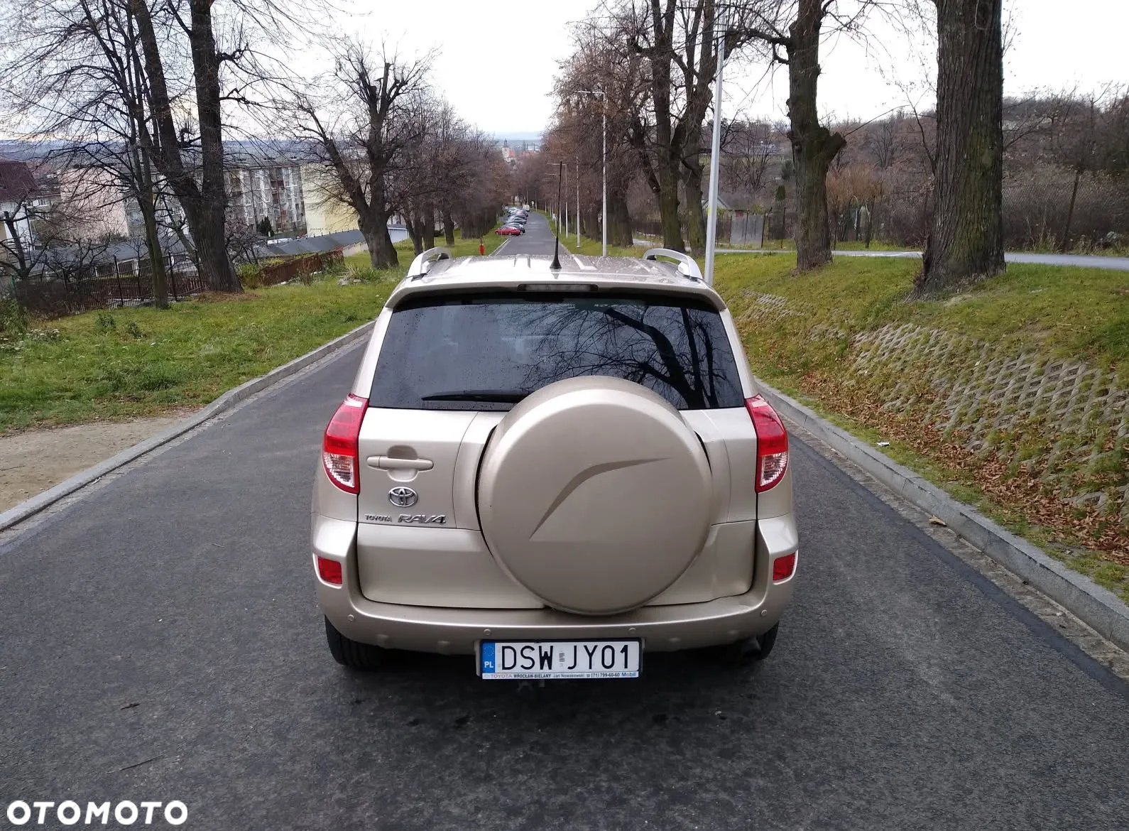 Toyota RAV4 - 4