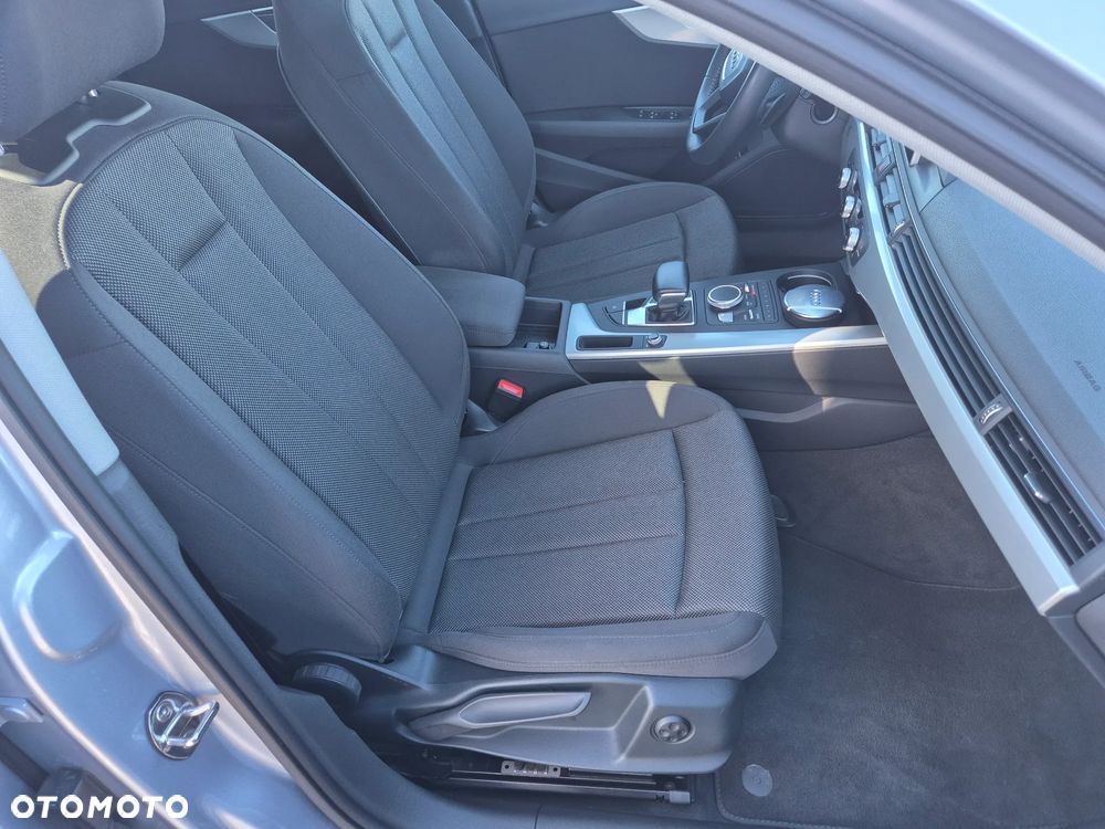Audi A4 ver-avant-2-0-tdi-ultra-s-tronic-design - 19