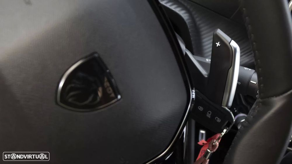 Peugeot 2008 1.2 Hybrid Allure e-DCS6 - 25