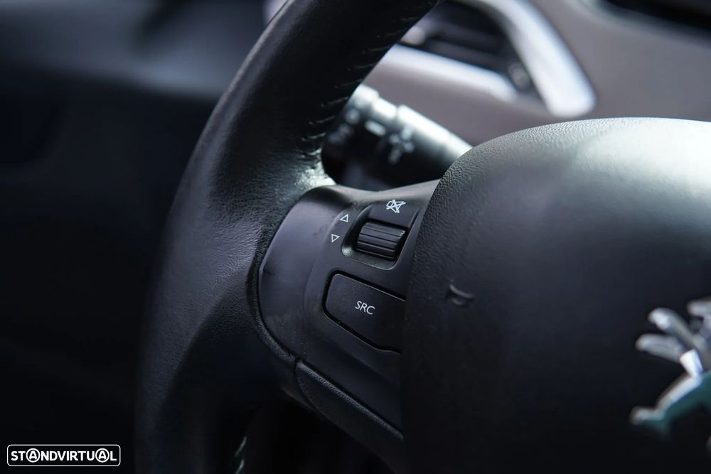 Peugeot 2008 1.2 PureTech Style - 41