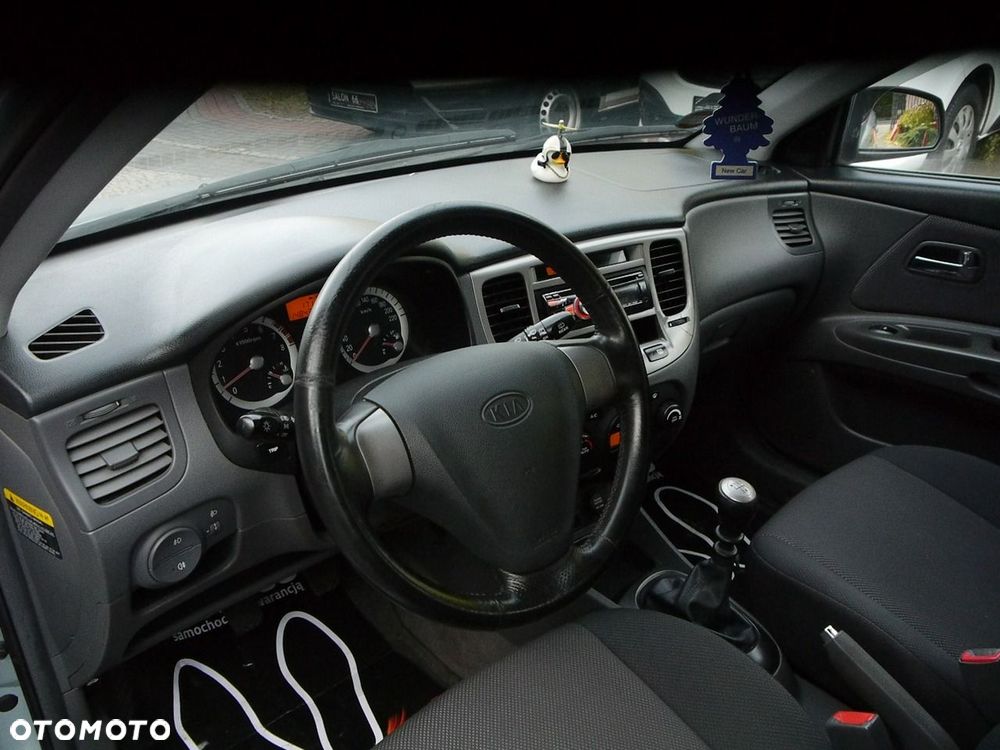 Kia Rio 1.6 EX - 24