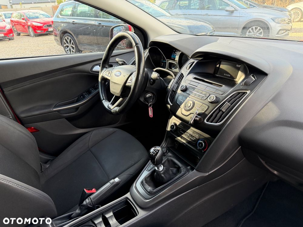 Ford Focus 1.5 TDCi SYNC Edition - 34