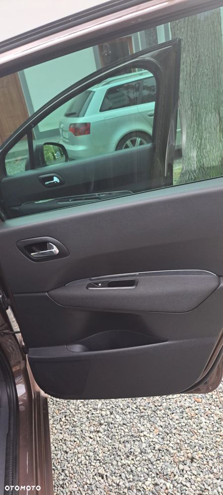 Peugeot 5008 2.0 BlueHDi Active - 16