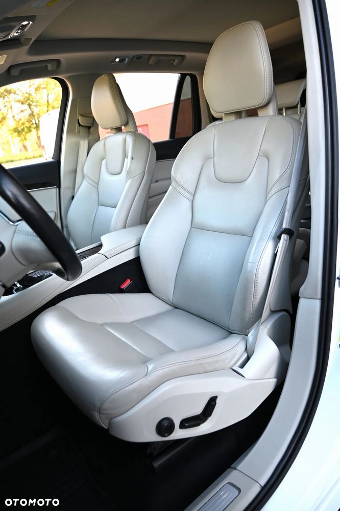 Volvo XC 90 - 20
