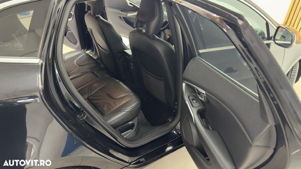 Volvo V40 D2 - 9