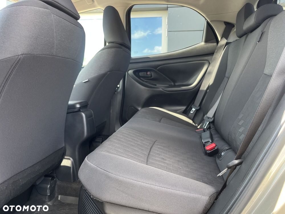 Toyota Yaris Hybrid 1.5 Style - 11