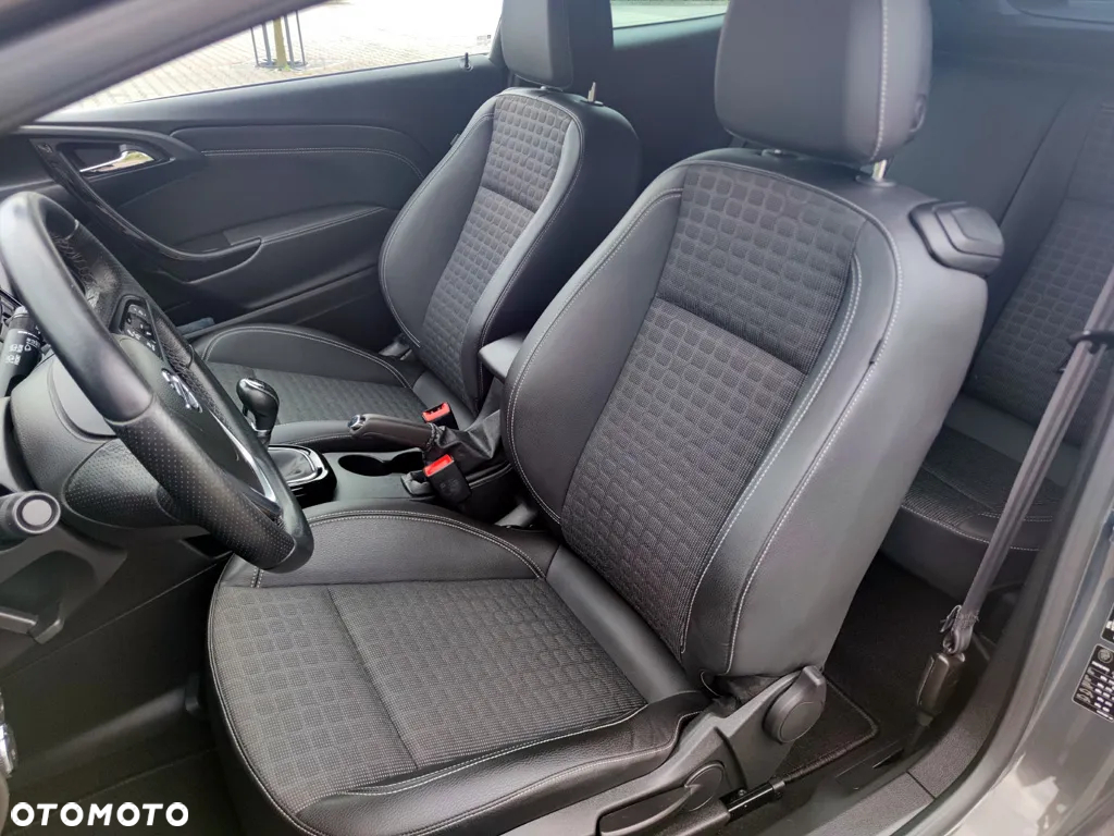 Opel Astra IV GTC 1.4 T Sport - 7