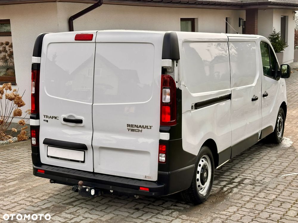 Renault TRAFIC - 2