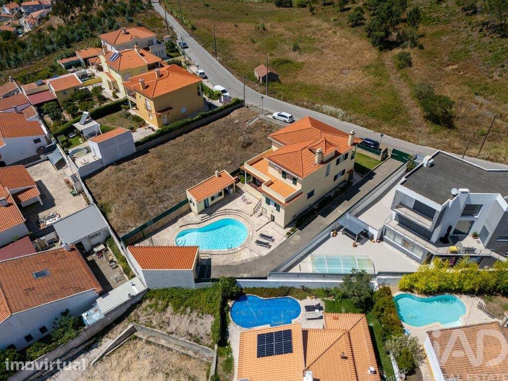 Casa / Villa T4 em Mafra - Grande imagem: 3/39