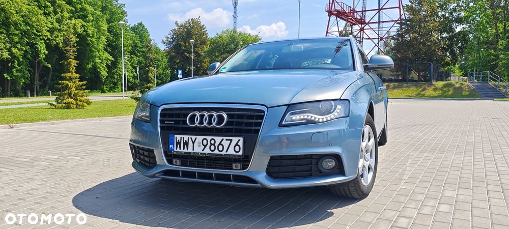 Audi A4 Avant 2.0 TDI DPF quattro Ambiente - 2