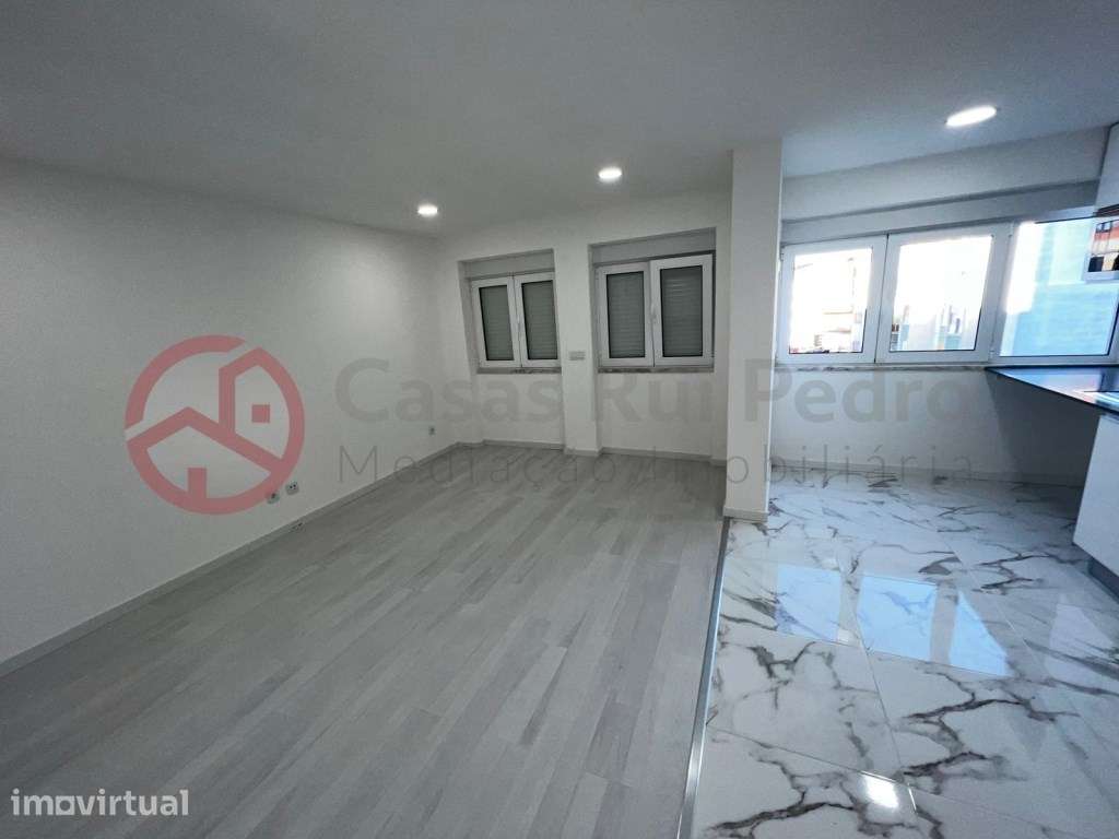 Excelente T2 no Centro de Corroios - Grande imagem: 4/60