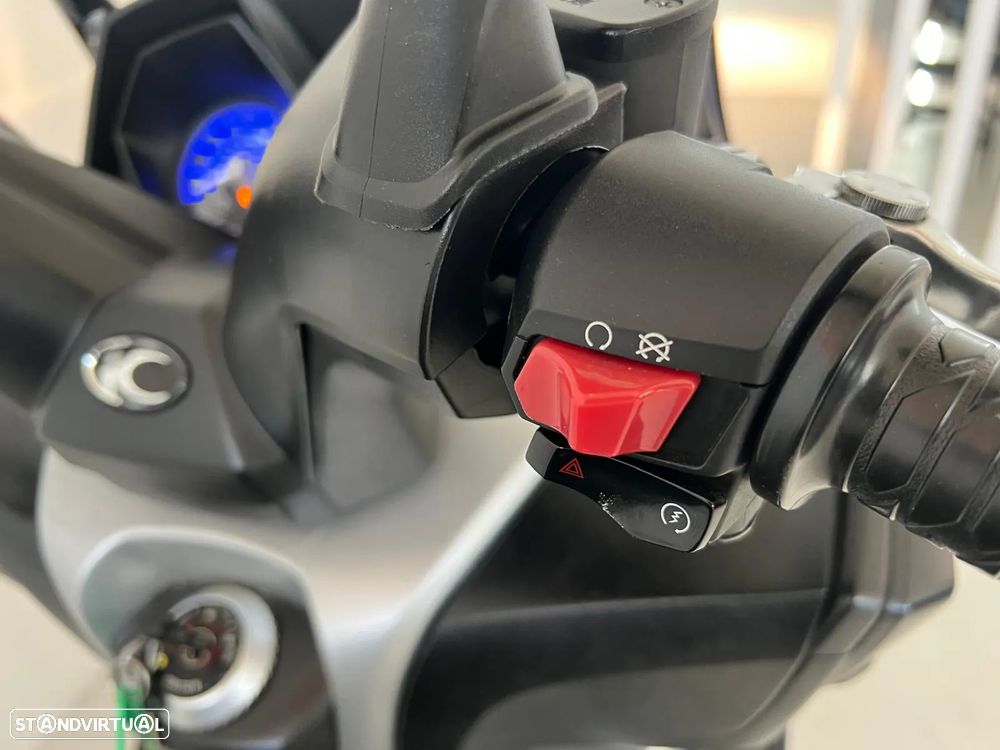 Kymco Downtown 350 - 11