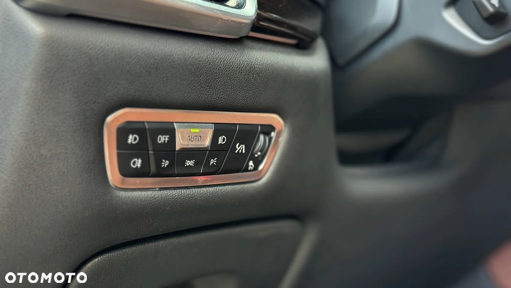 BMW X5 xDrive40i - 19