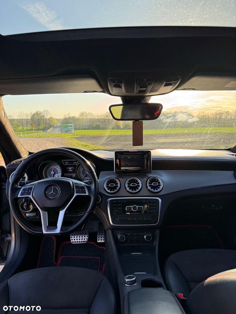 Mercedes-Benz CLA 220 d 7G-DCT AMG Line - 20