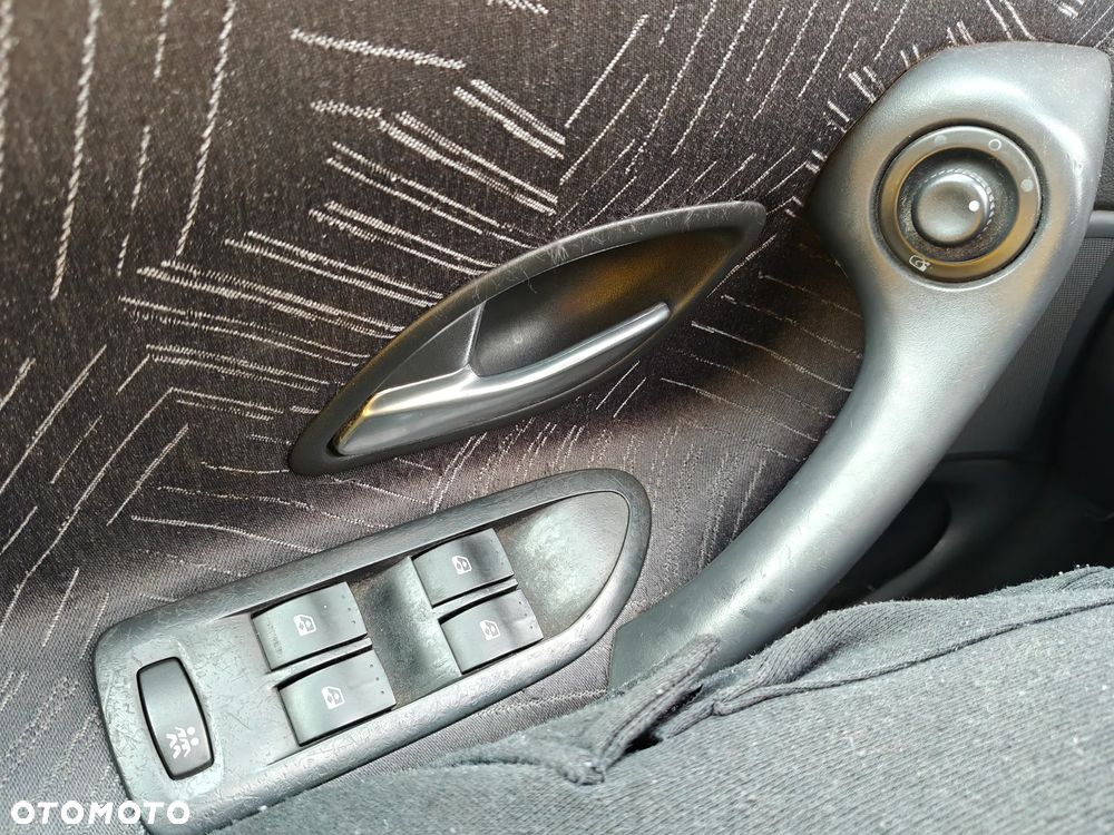 Renault Laguna 1.9 dCi Impulsion - 20