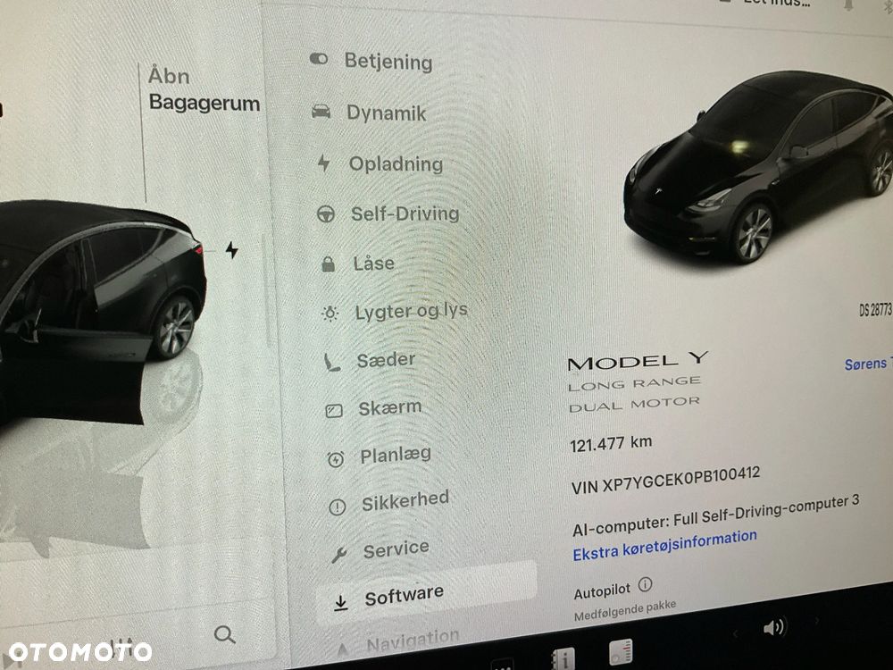 Tesla Model Y Long Range AWD - 15
