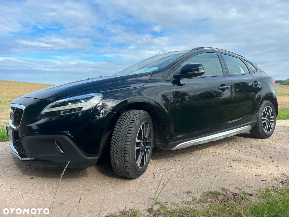 Volvo V40 Cross Country T3 Drive-E Momentum - 2