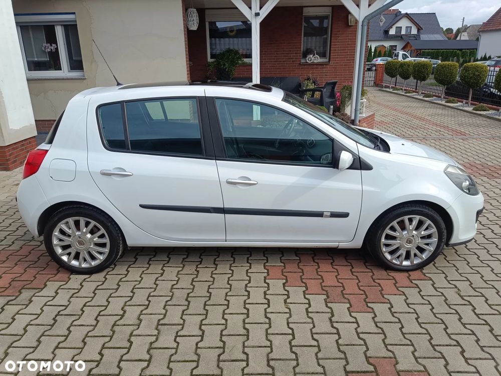 Renault Clio 2.0 16V Privilege - 10