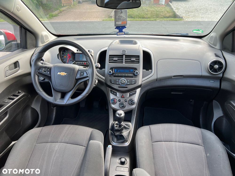 Chevrolet Aveo 1.4 16V LS - 11