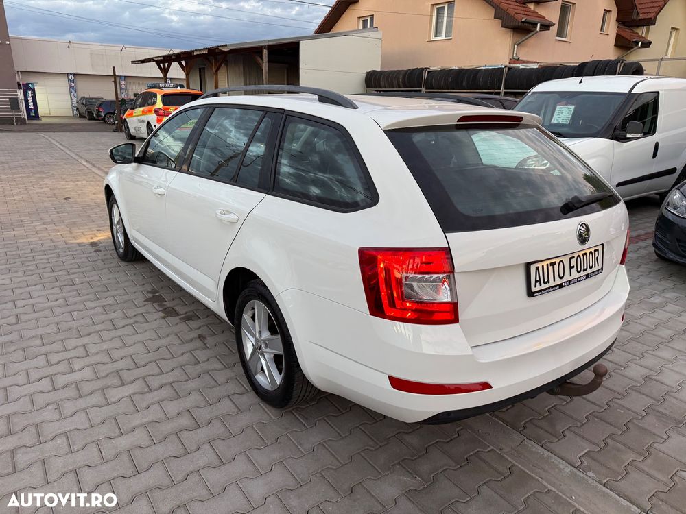 Skoda Octavia 1.6 TDI Green tec 4x4 Elegance - 28
