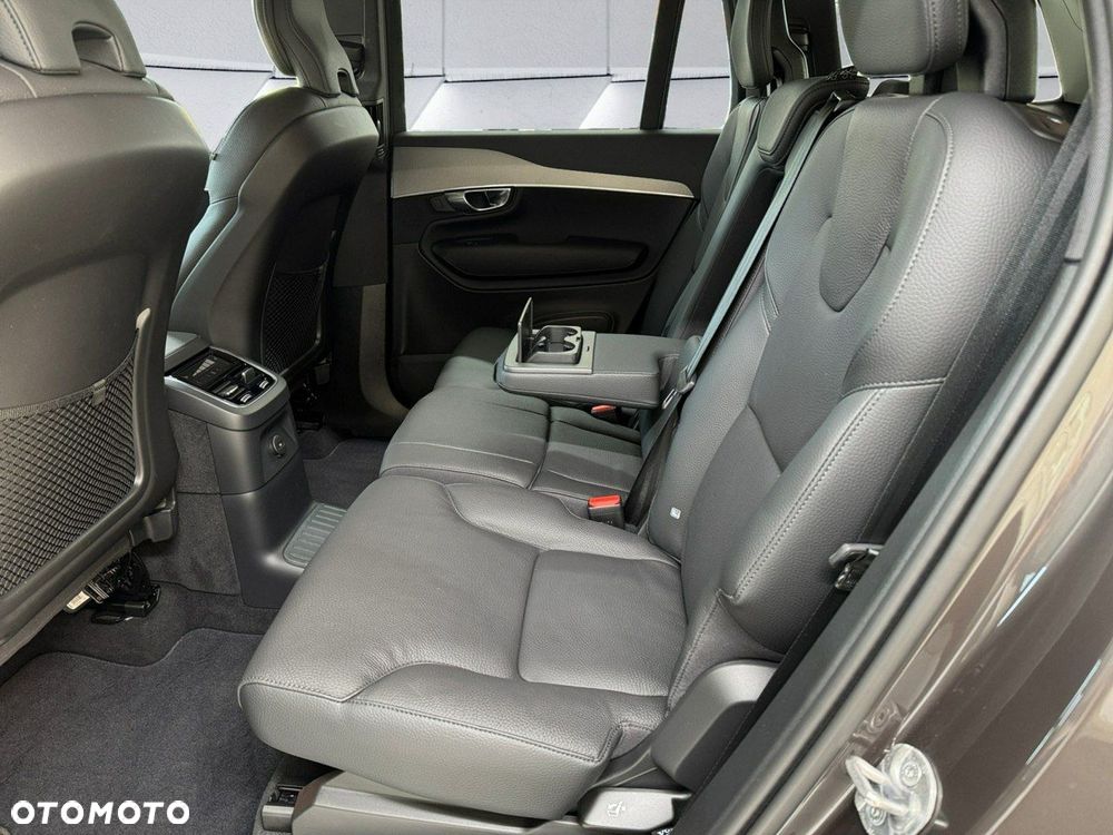 Volvo XC 90 T8 AWD Plug-In Hybrid Core Bright 7os - 6