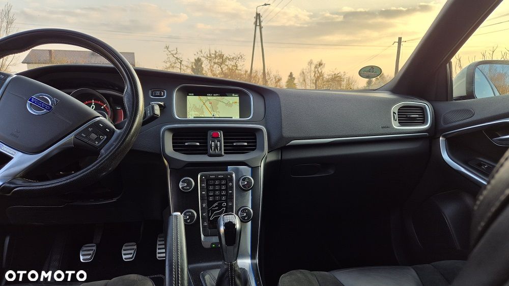 Volvo V40 D2 Momentum - 12