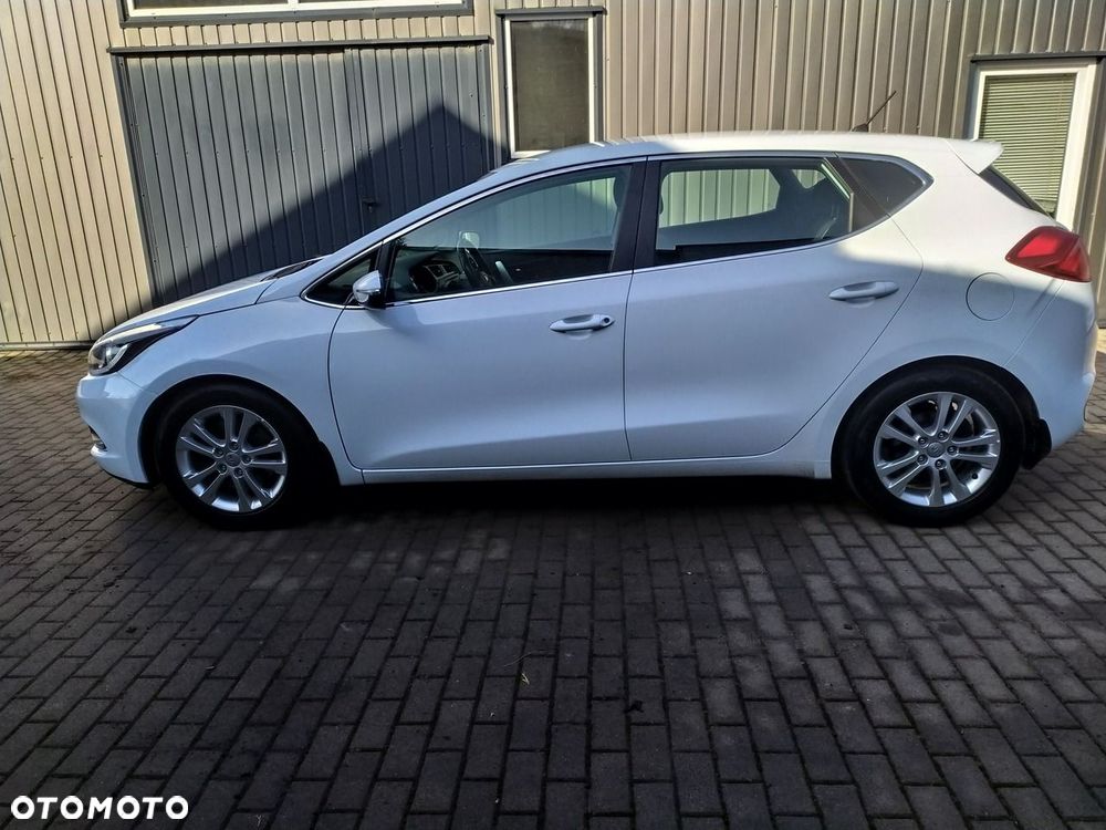Kia Ceed - 4