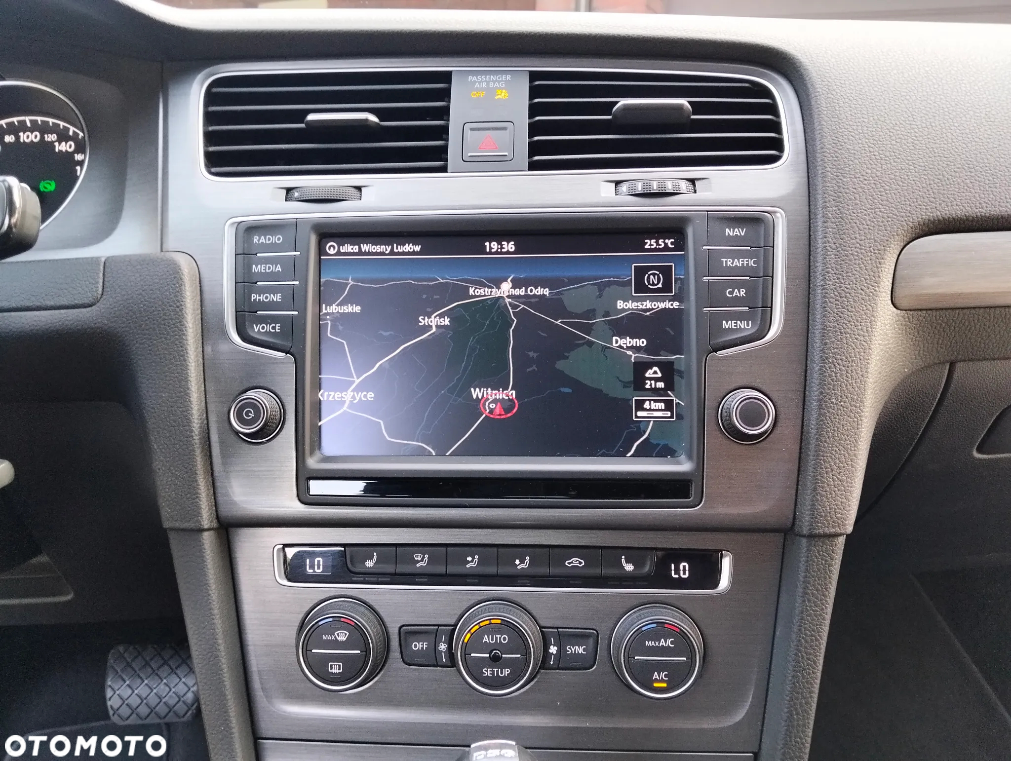 Volkswagen Golf VI 1.6 TDI Highline - 24