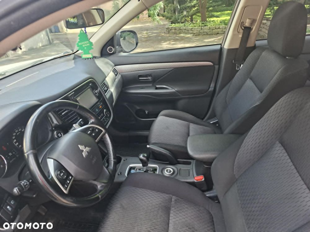 Mitsubishi Outlander 2.0 Intense CVT - 11