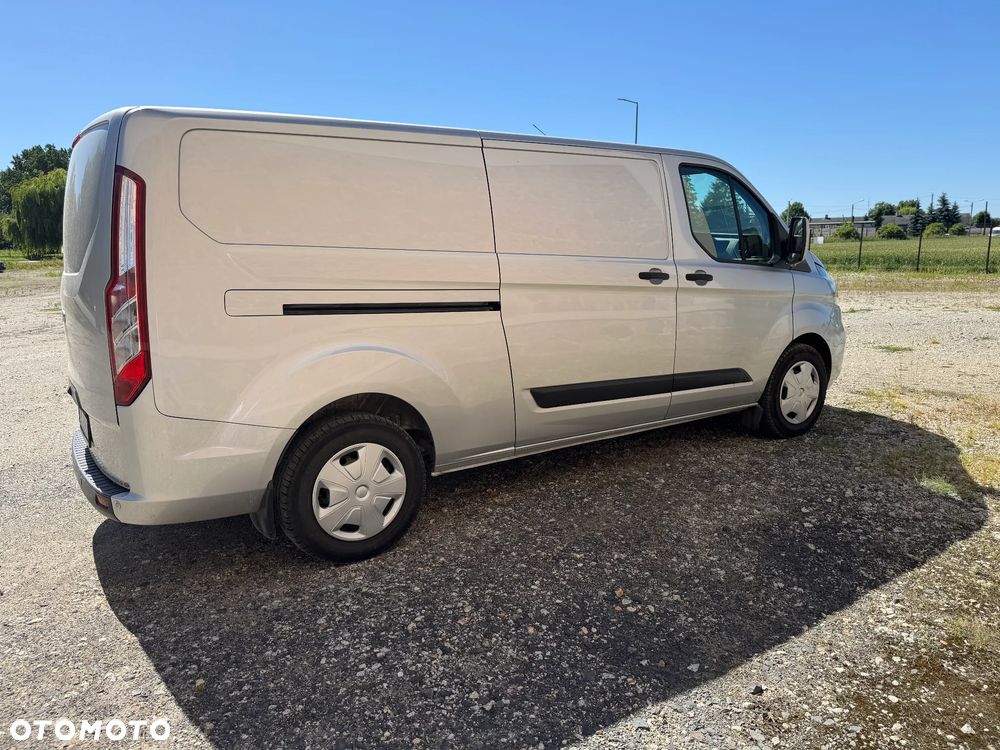 Ford TRANSIT CUSTOM - 9