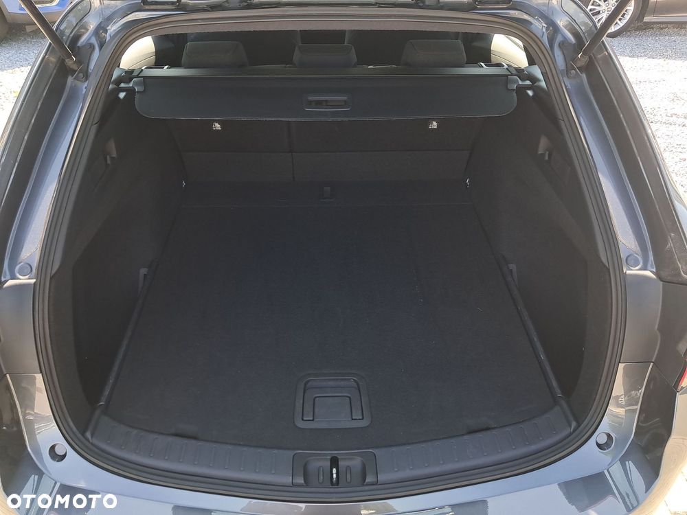 Toyota Corolla 1.8 Hybrid Comfort - 18