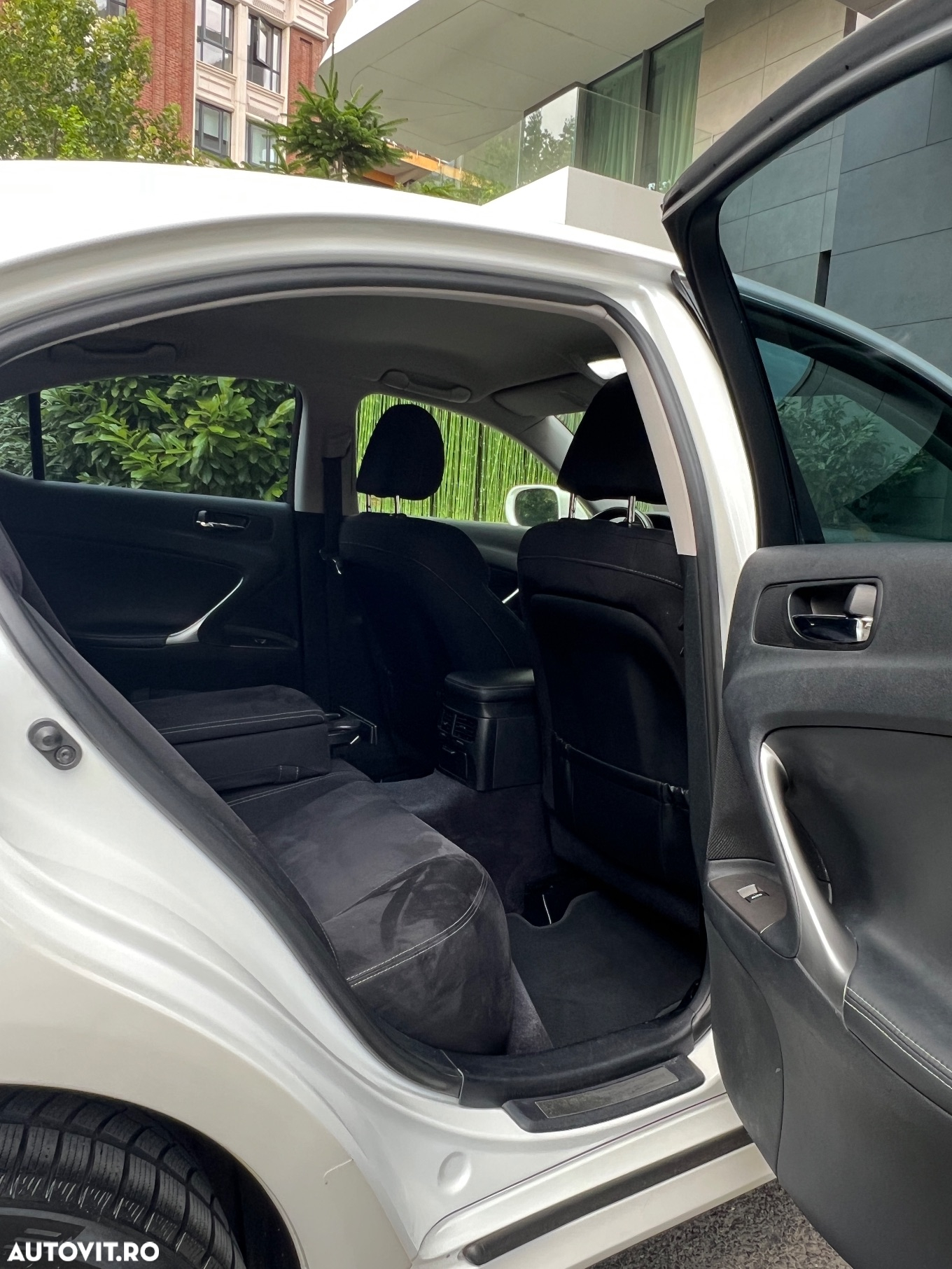 Lexus Seria IS 220d Sport F - 11