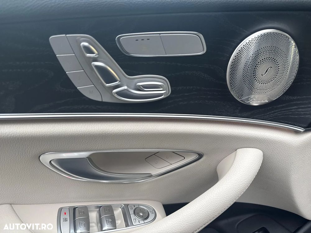 Mercedes-Benz E - 12