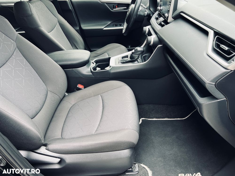 Toyota RAV4 - 16
