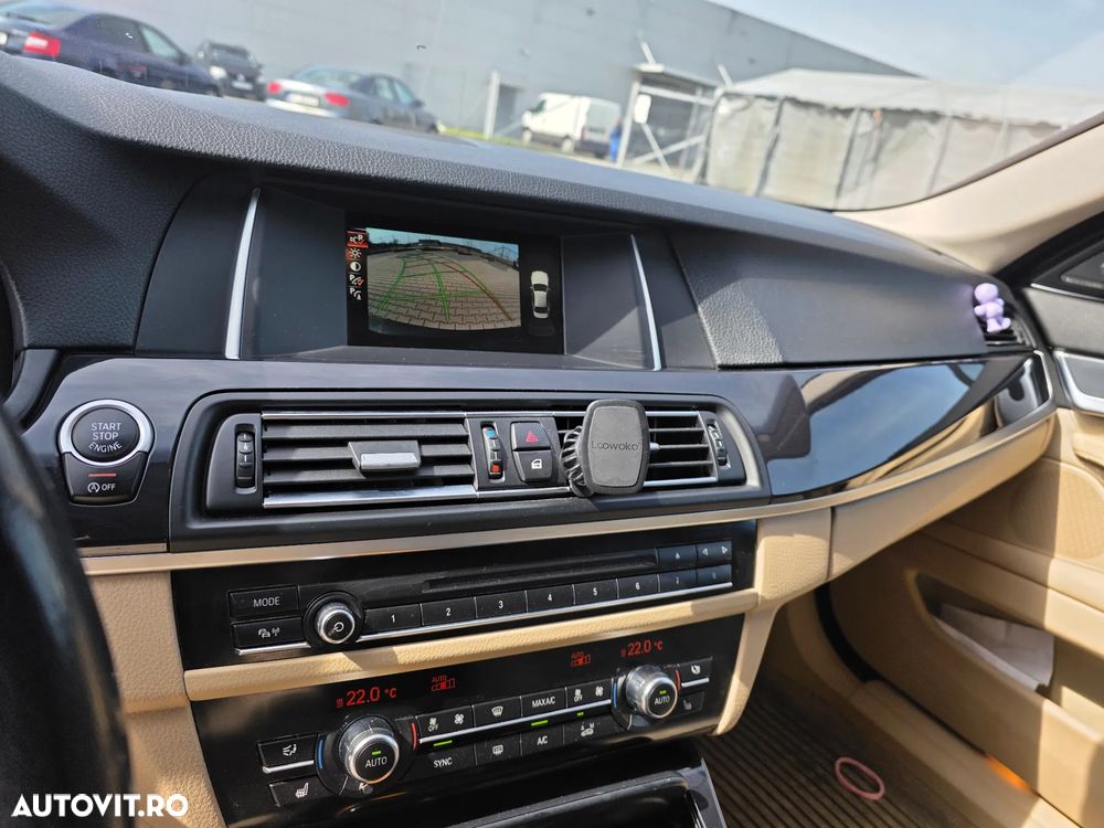 BMW Seria 5 520d xDrive AT - 12
