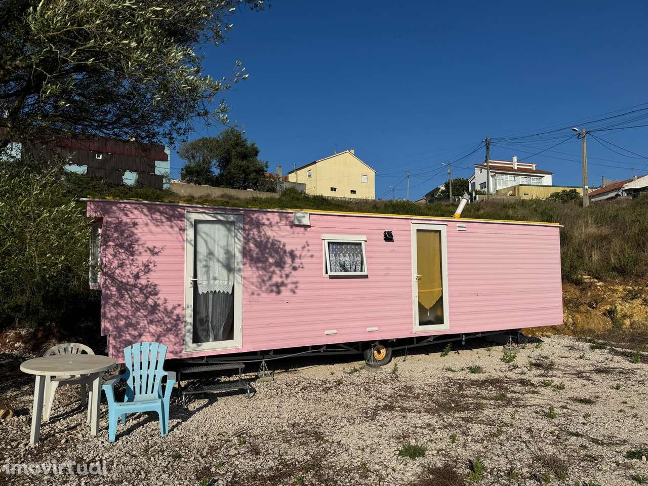 Terreno Urbano de 600m2 para construção unifamiliar ou construção de 2 - Grande imagem: 4/10