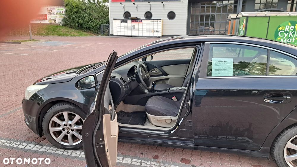 Toyota Avensis 2.0 D-4D 2010 - 6