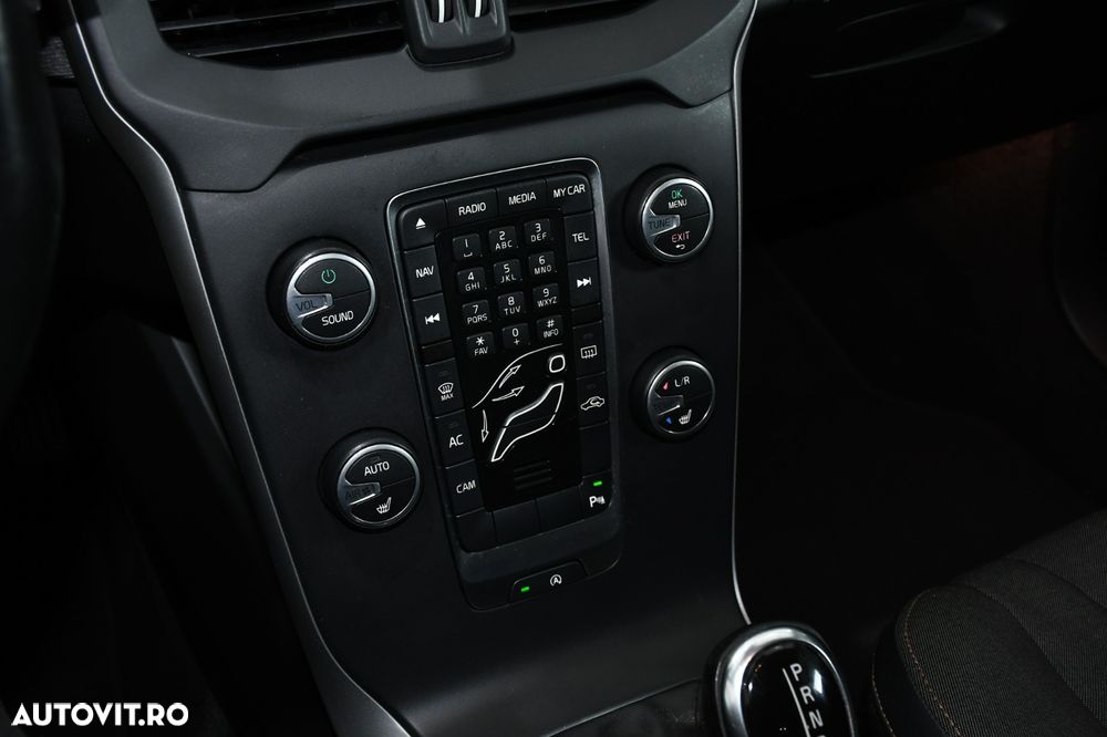 Volvo V40 Cross Country D3 Geartronic Momentum - 15