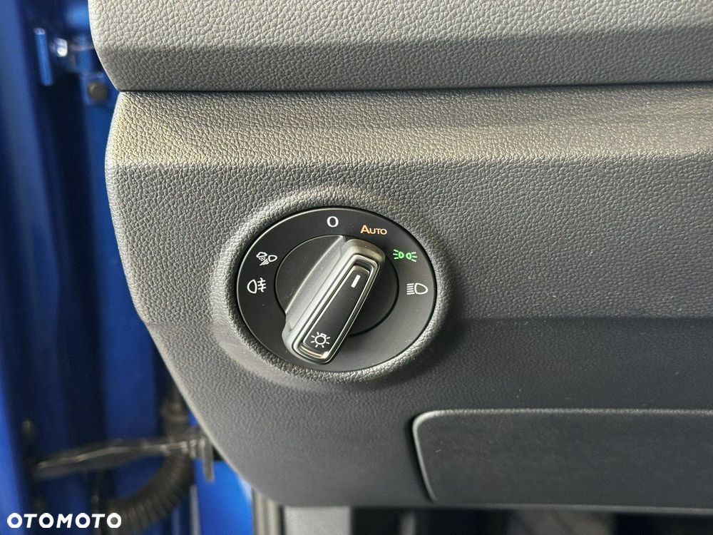 Volkswagen T-Roc - 17