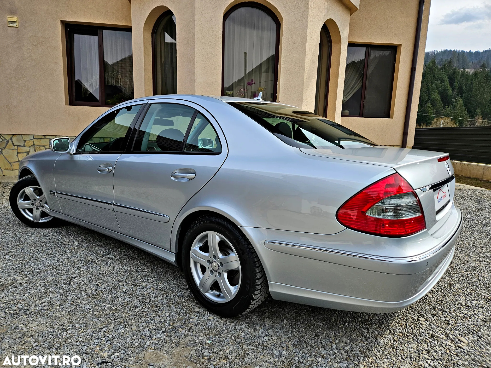 Mercedes-Benz E 220 T CDI Automatik Elegance - 4