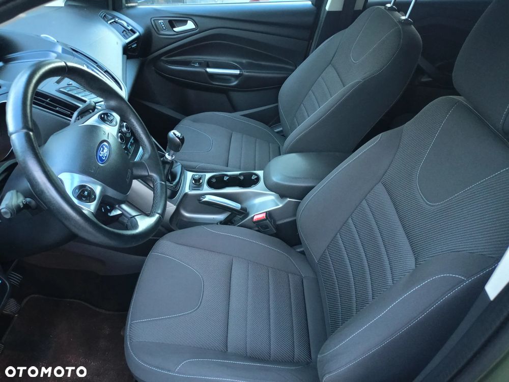 Ford Kuga 1.5 EcoBoost 2x4 Business Edition - 8