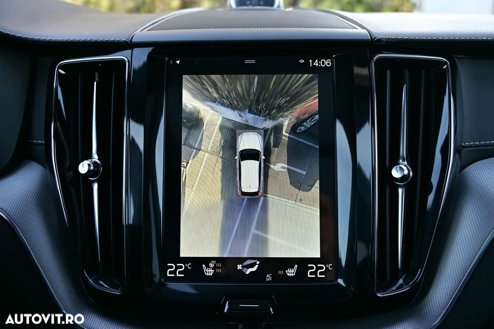 Volvo XC 60 D5 AWD Geartronic RDesign - 19