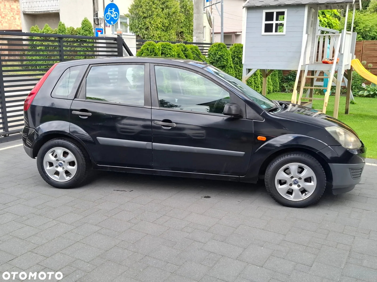 Ford Fiesta 1.4 TDCi Ambiente - 4