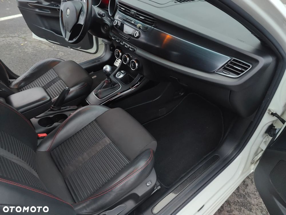 Alfa Romeo Giulietta - 12